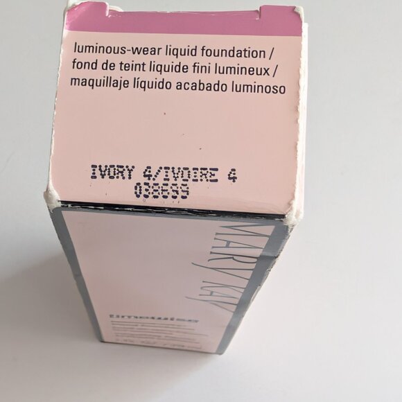 Mary Kay Timewise Luminous-Wear Liquid Foundation Ivory 4 - 038699 Normal to Dry - Picture 4 of 5